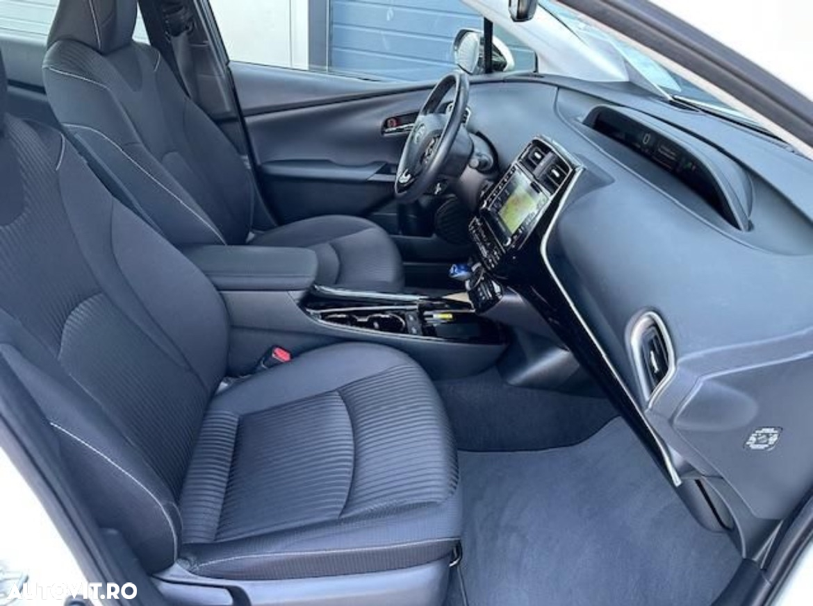Toyota Prius Plug-in Hybrid Comfort - 19