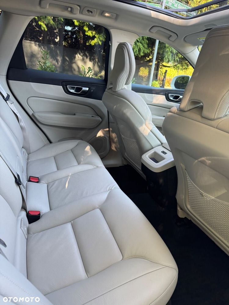 Volvo XC 60 - 30
