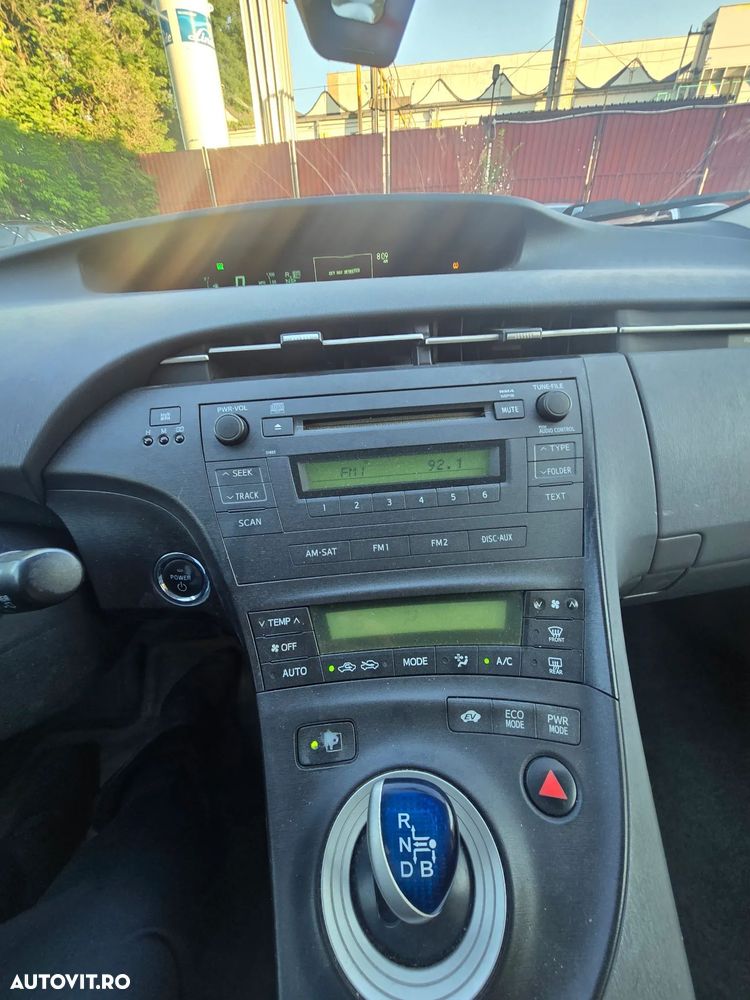 Toyota Prius (Hybrid) Luna - 14