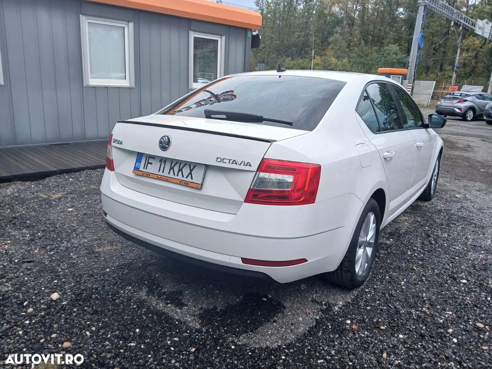 Skoda Octavia 1.5 TSI DSG Ambition - 4