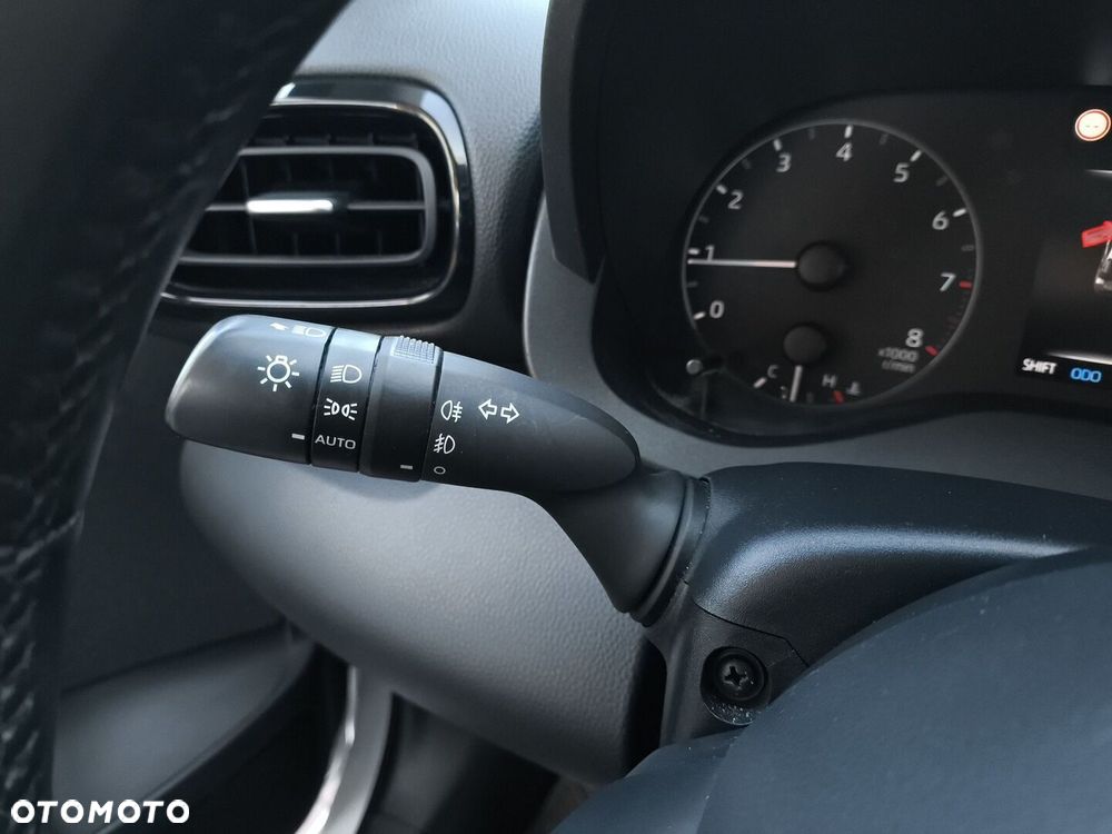 Toyota Yaris - 16