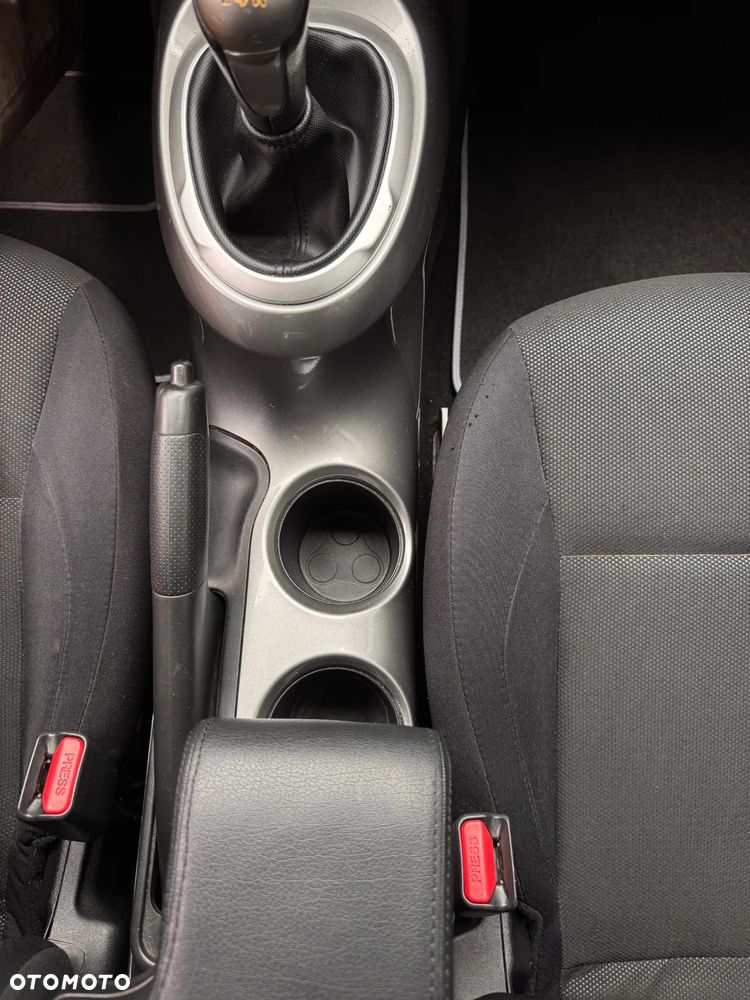Nissan Juke 1.6 Start/Stop Visia - 17