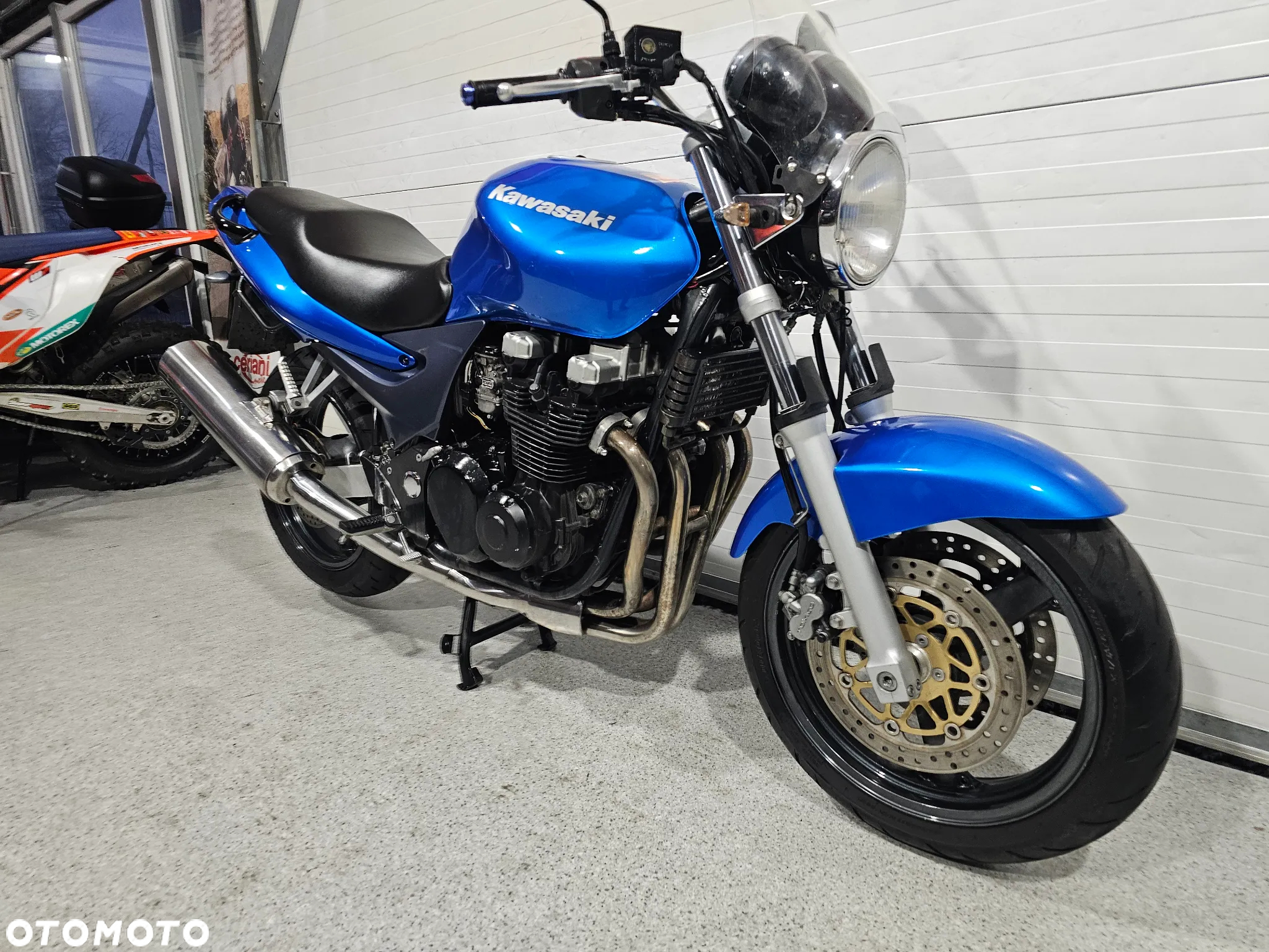 Kawasaki ZR - 4