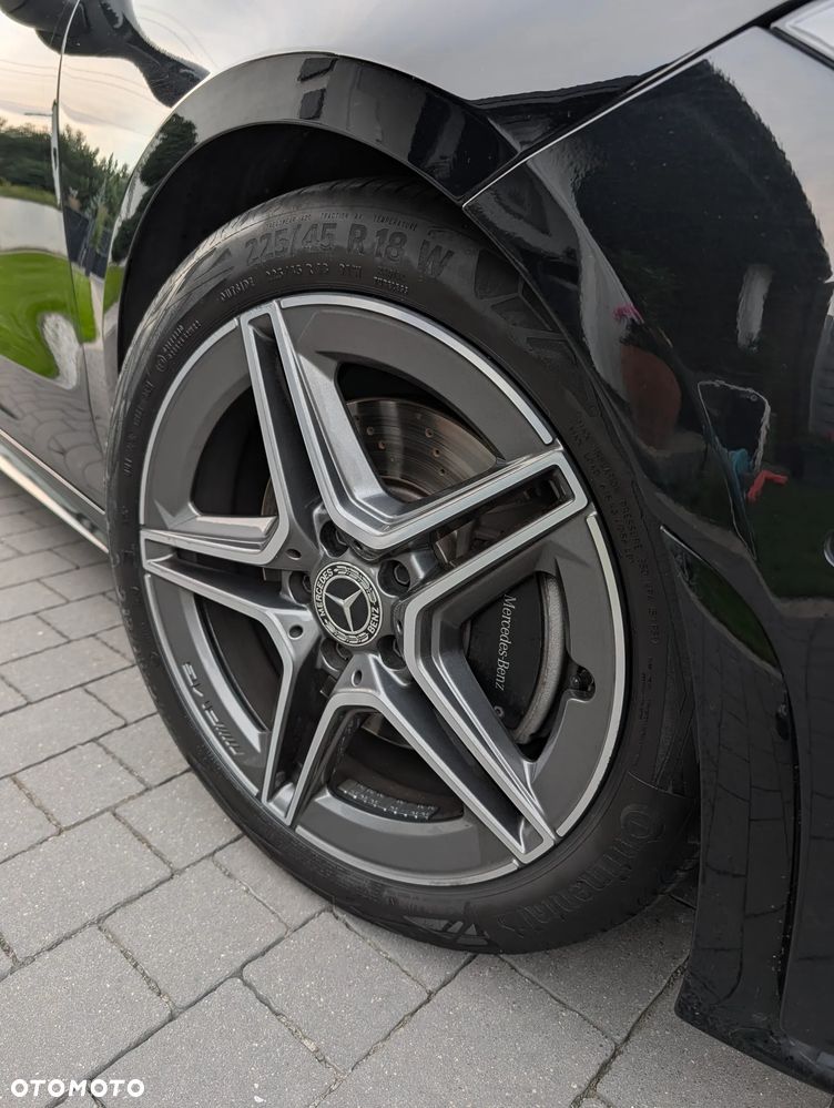 Mercedes-Benz CLA 200 AMG Line 7G-DCT - 33