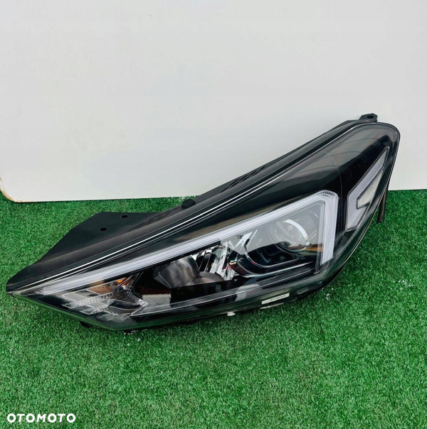 LAMPA LEWA REFLEKTOR LEWY HYUNDAI TUCSON FACE LIFT ZWYKŁA HALOGENOWA  LED