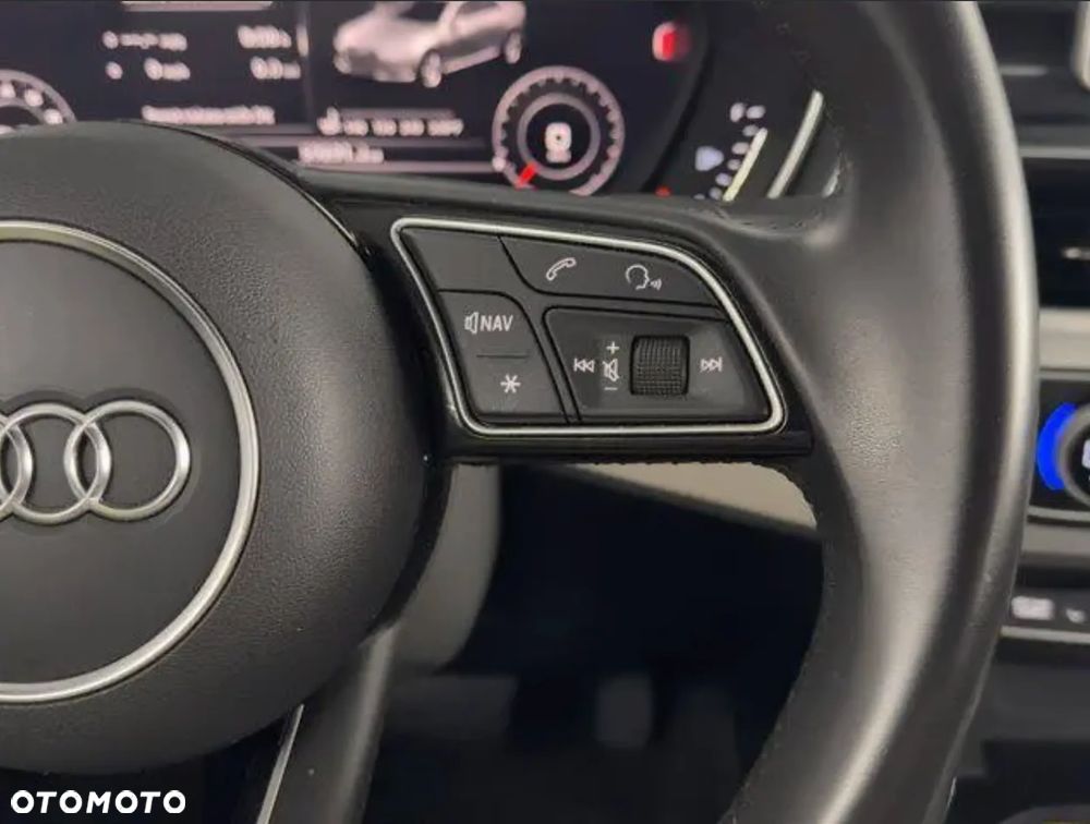 Audi A4 Limousine 45 TFSI Quattro S tronic - 11