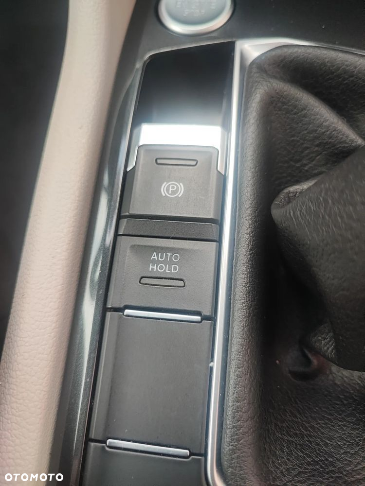 Volkswagen Tiguan - 9