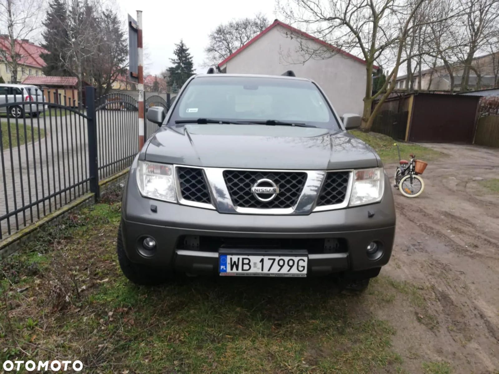 Nissan Pathfinder - 1