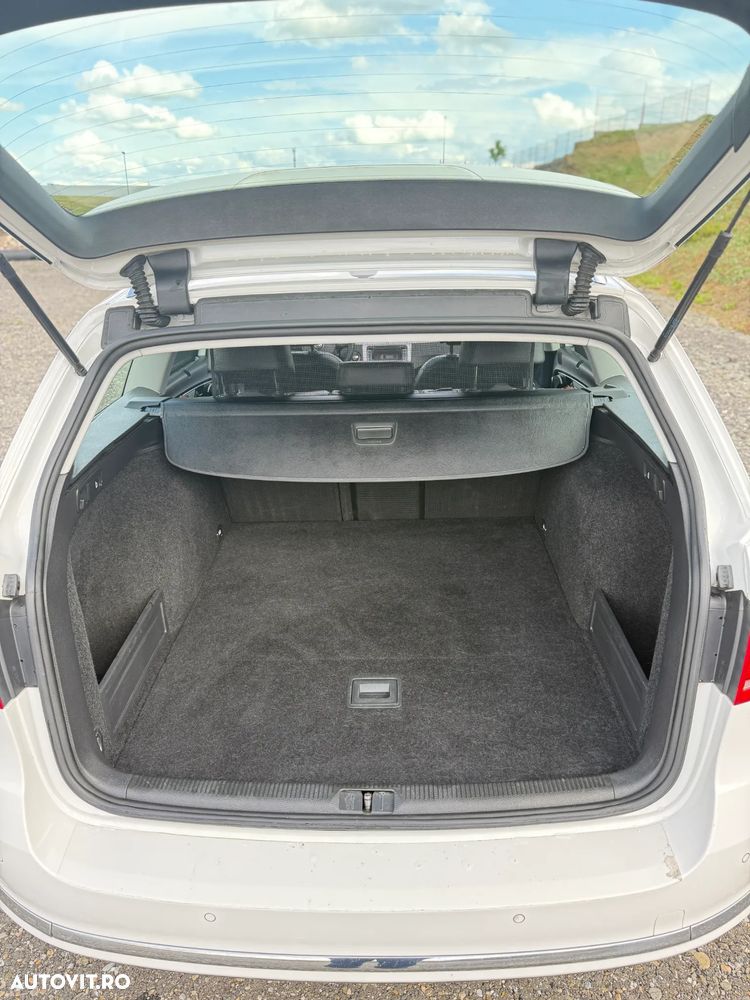 Volkswagen Passat 2.0 TDI DPF R-Line Edition Plus - 19