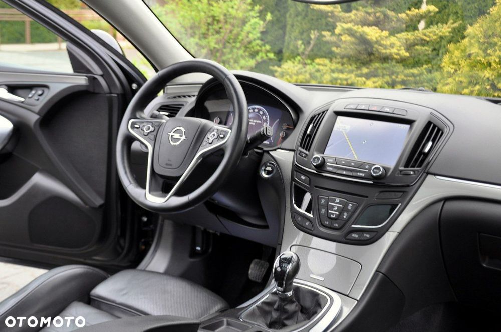 Opel Insignia - 25