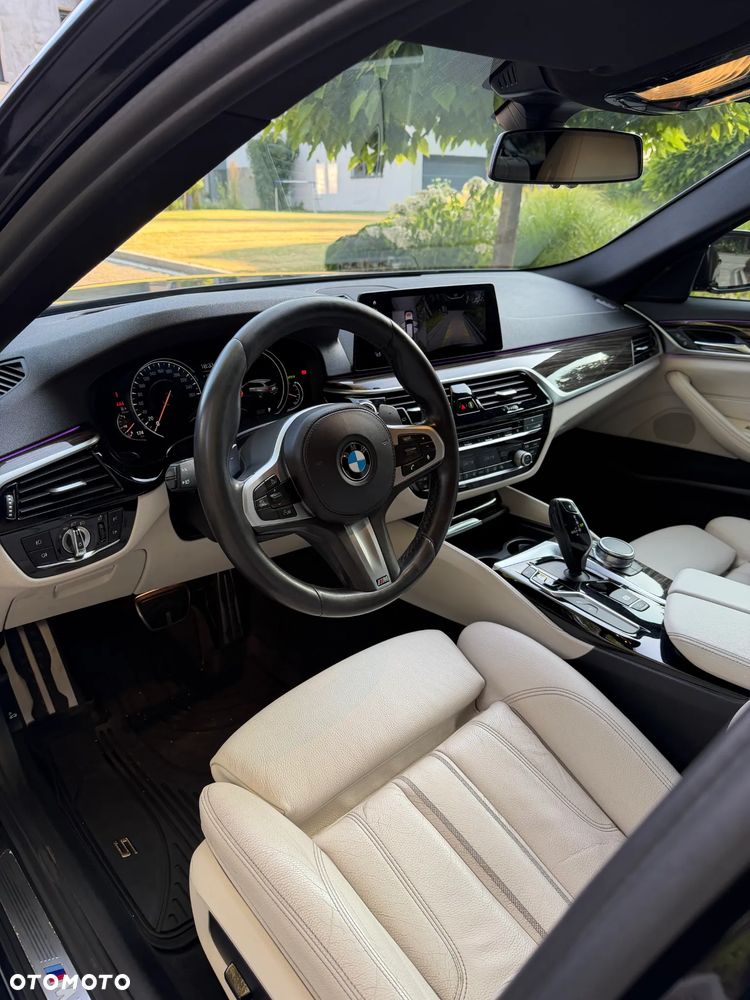 BMW Seria 5 520d xDrive Luxury Line - 7