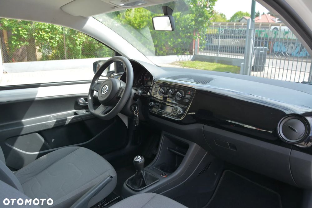 Volkswagen up! (BlueMotion Technology) move - 10