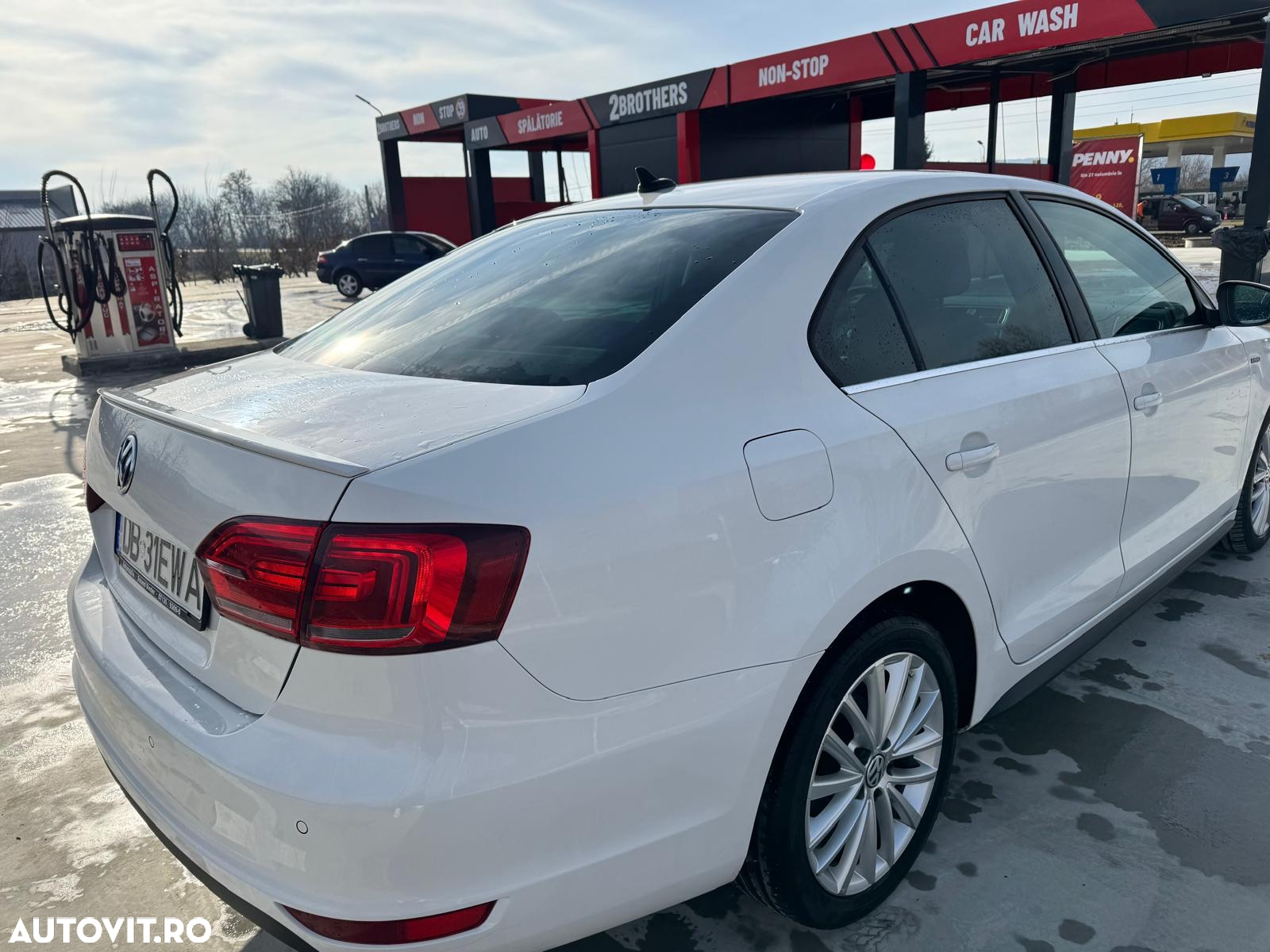 Volkswagen Jetta 1.4 Hybrid DSG Comfortline - 17