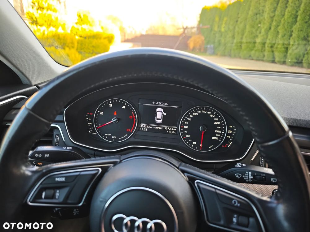 Audi A4 Avant 2.0 TDI design - 40
