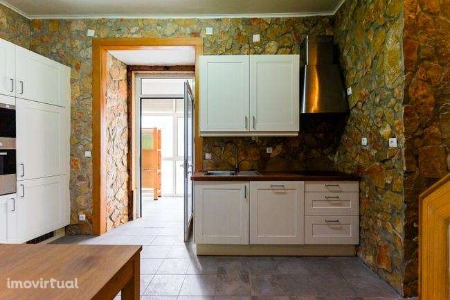 Apartamento T2 na Graça, com logradouro privativo - Grande imagem: 2/30