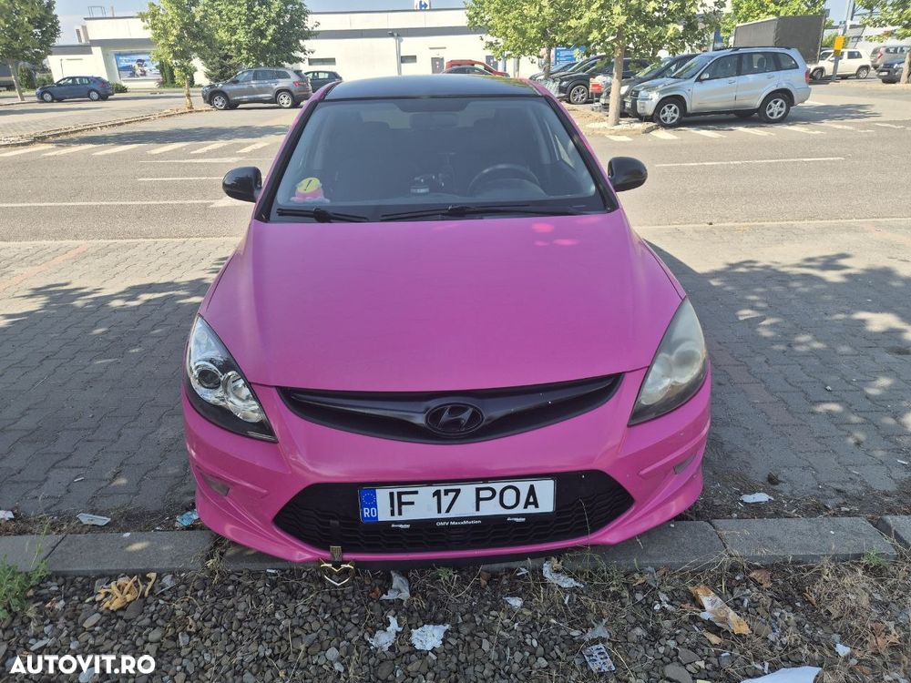 Hyundai i30 1.6 CRDi CLASSIC - 1
