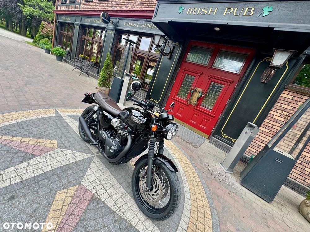 Triumph Bonneville - 14