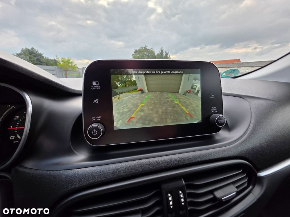 Fiat Tipo - 18
