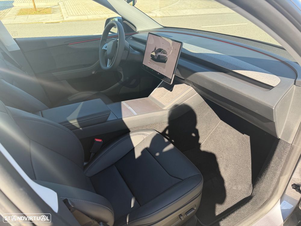 Tesla Model Y Long Range Tração Integral - 13
