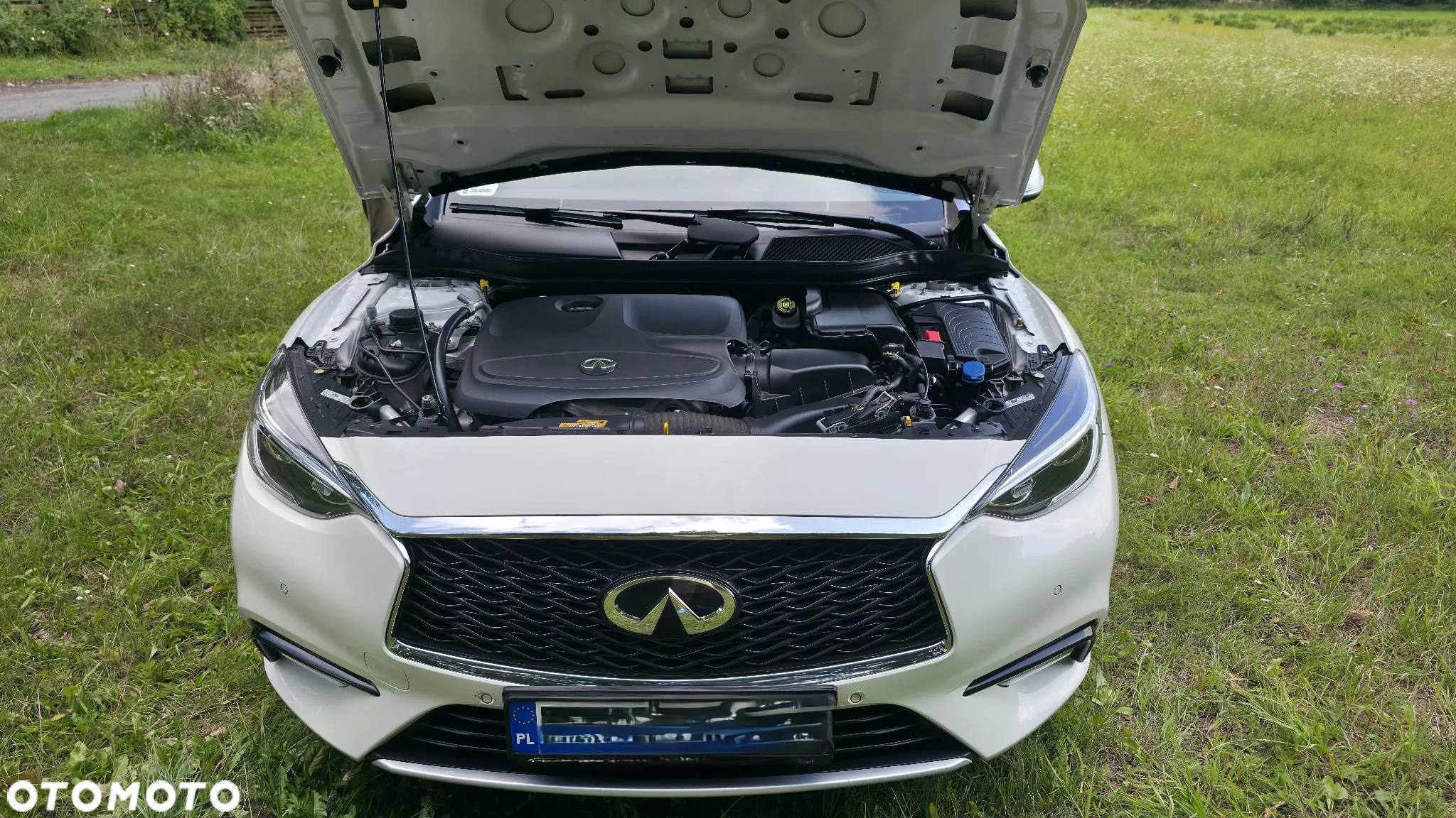 Infiniti Q30 1.6t Luxe 7DCT - 10