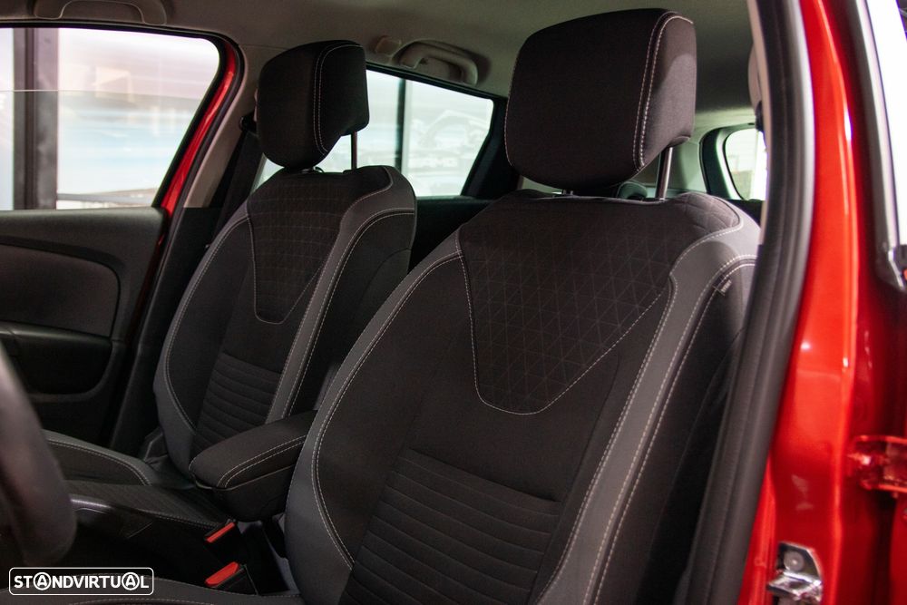 Renault Clio Sport Tourer Energy TCe 120 EDC Limited - 11