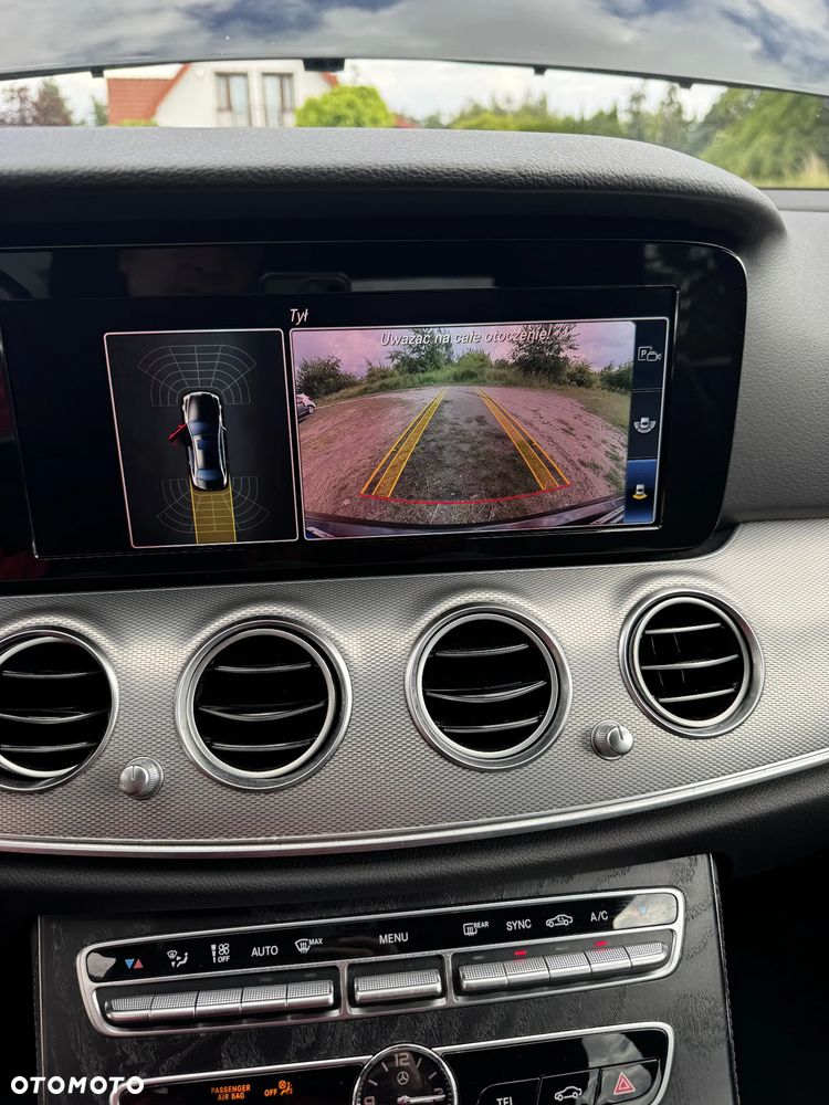Mercedes-Benz Klasa E 220 d 4-Matic Business Edition 9G-TRONIC - 17