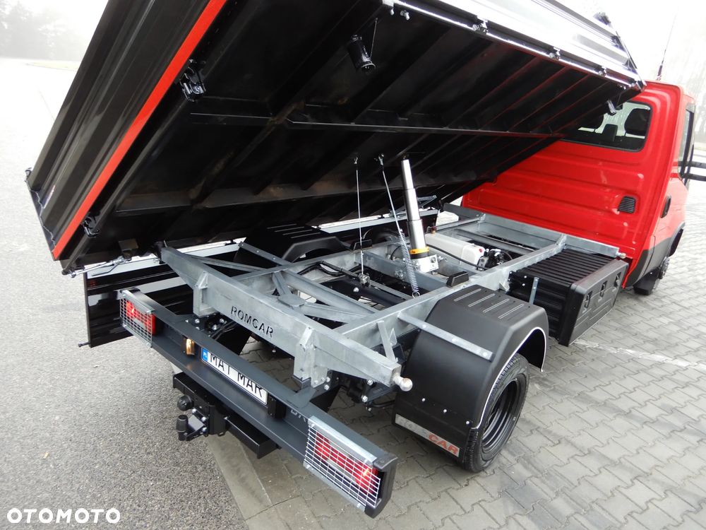 Iveco DAILY 50C18 Wywrotka Kiper Wywrot x 3 Strony 3996 mm Długi 8 E.Palet Renomowanej Firmy RomCar Rozstaw Osi 4100 mm WZMACNIANY HAK 3500 Kg 98 Tys Km Przeb. Stan Auta JAK NOWY POLECAM - 28