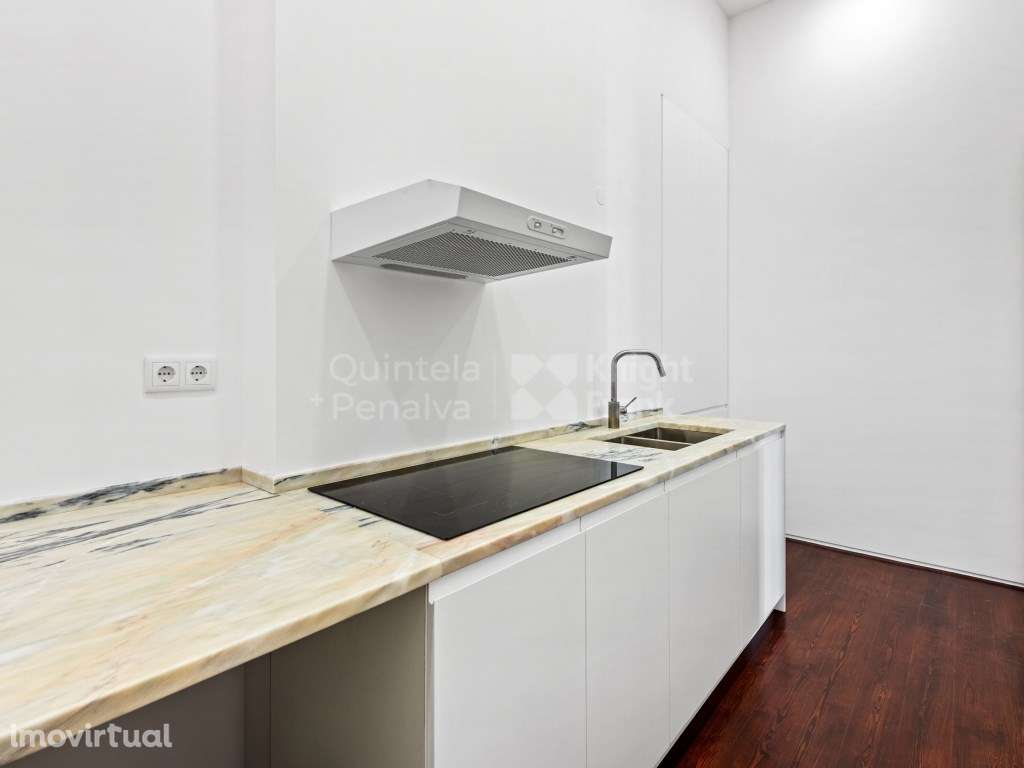 Apartamento T4 em palácio junto do Castelo de São Jorge - Grande imagem: 5/26