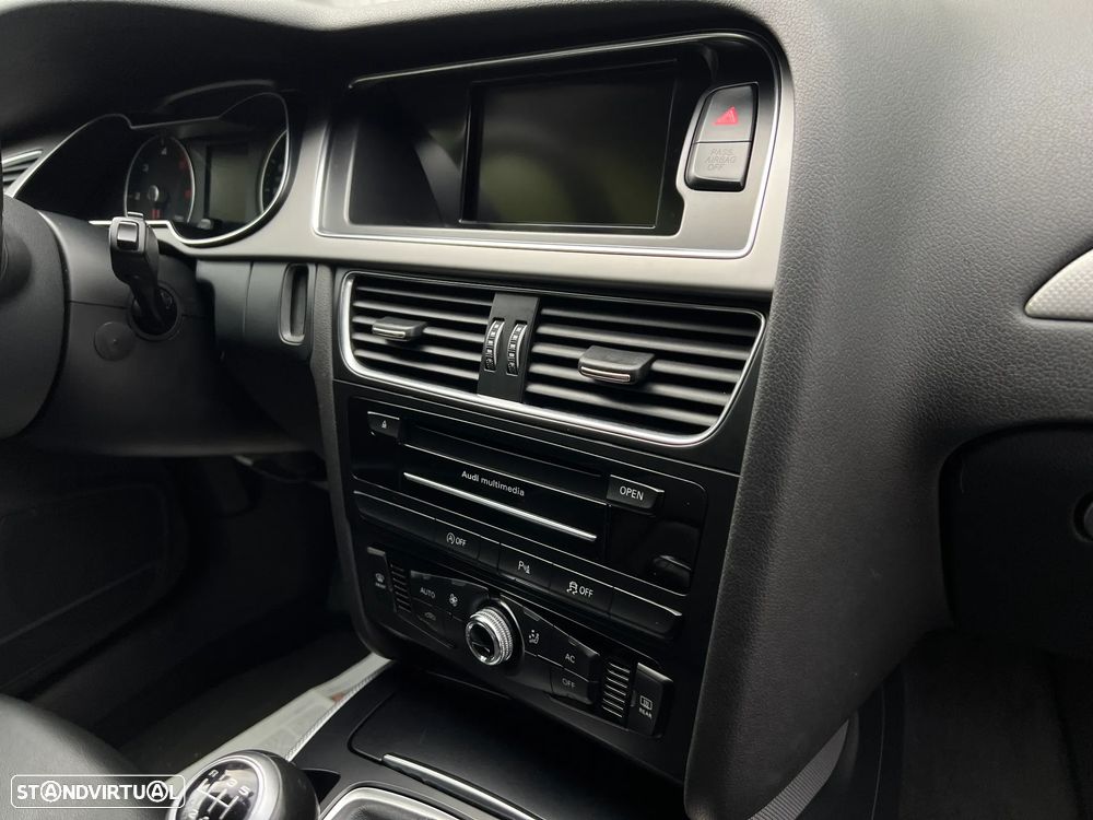 Audi A4 Avant 2.0 TDI S-line - 45