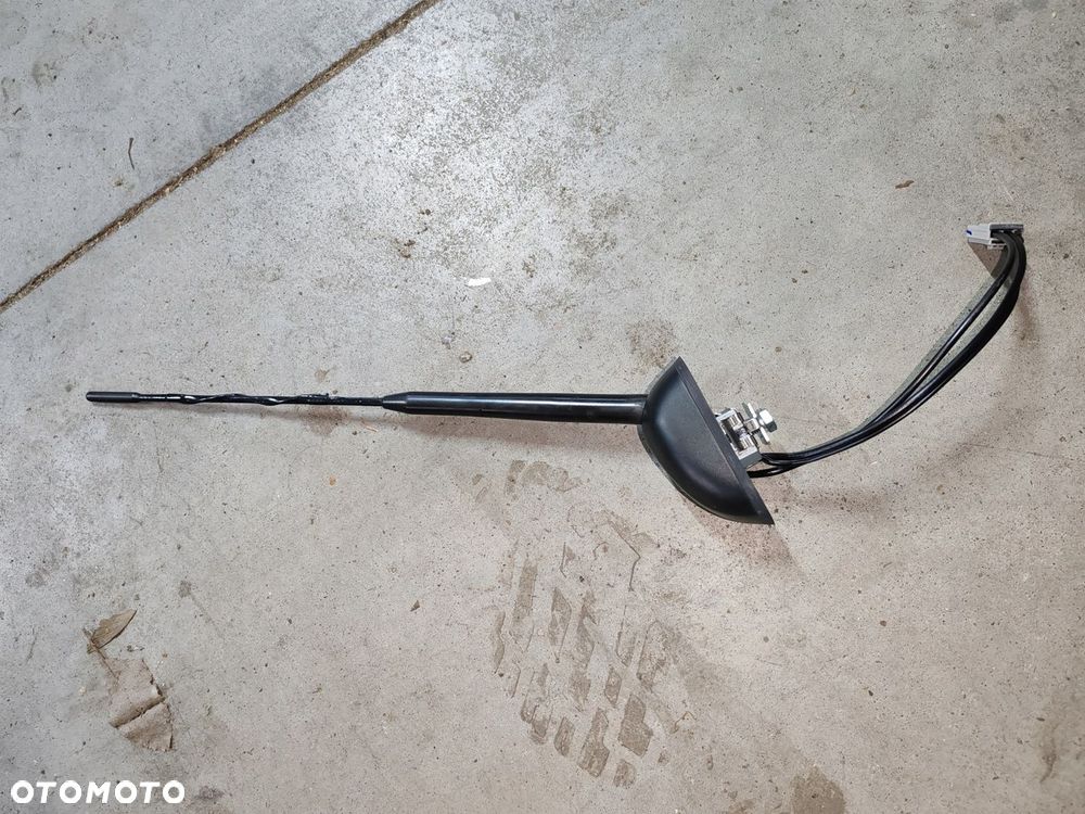 Antena dachowa podstawa bat radia SUZUKI BALENO II 15- - 2