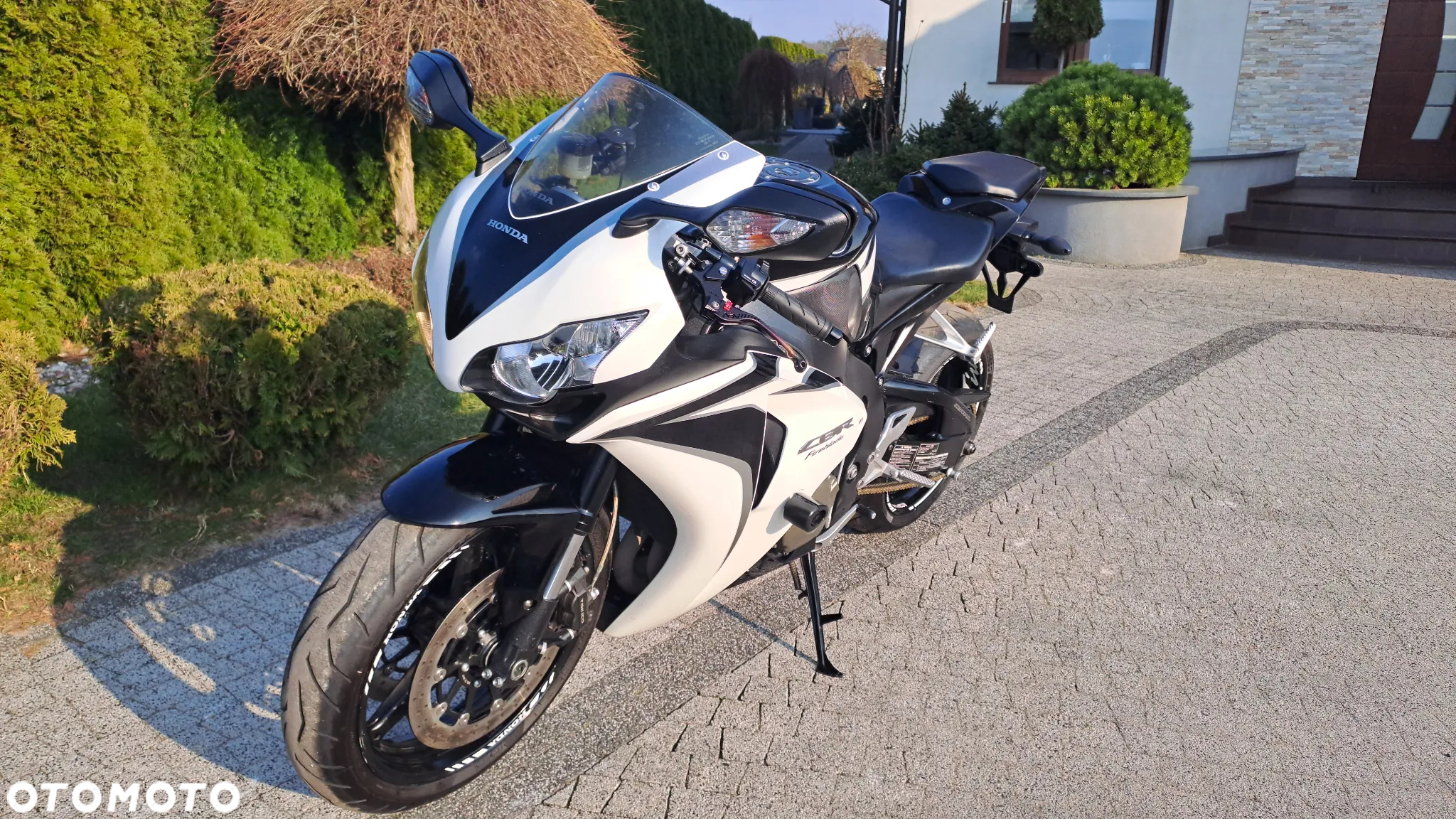 Honda CBR - 35