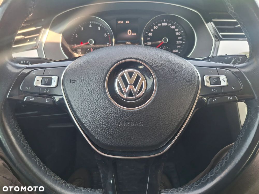 Volkswagen Passat 1.8 TSI BMT Comfortline - 14