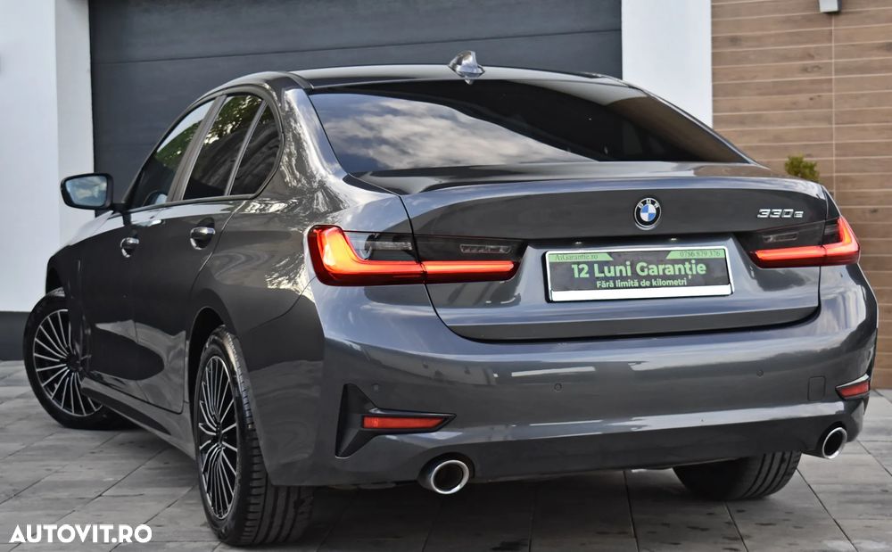 BMW Seria 3 330e Aut. Sport Line - 10