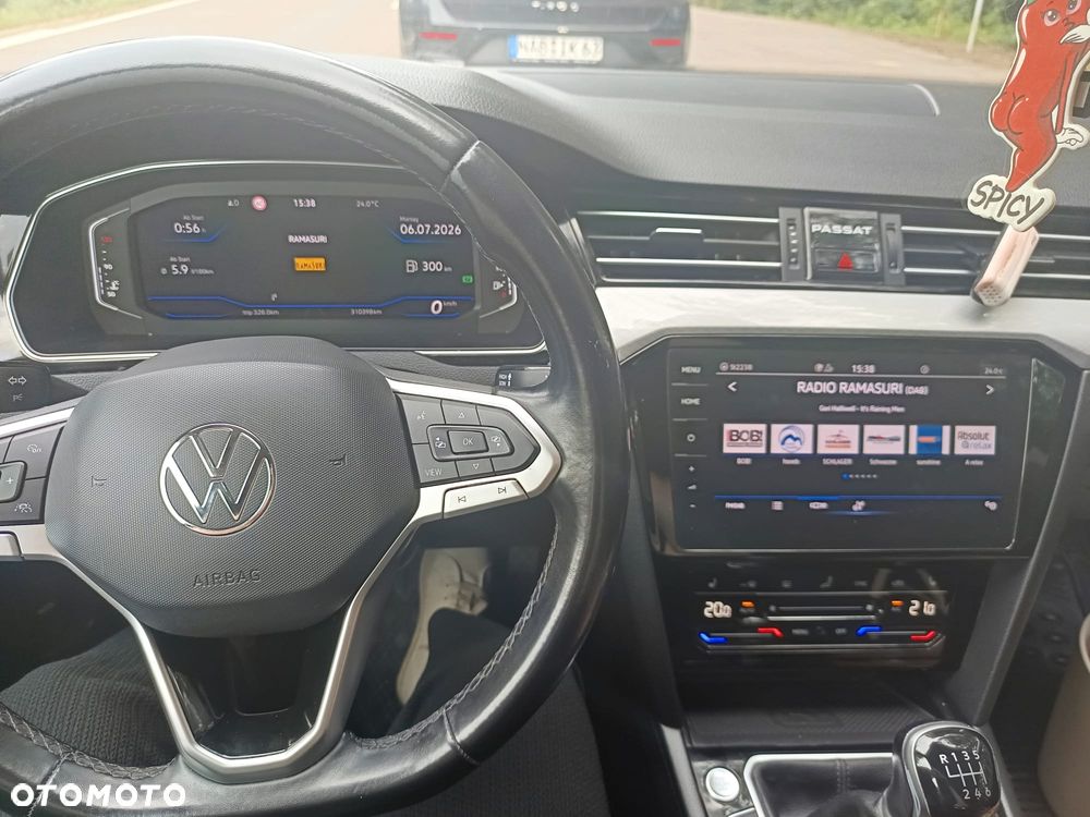Volkswagen Passat 2.0 TDI SCR Business - 3