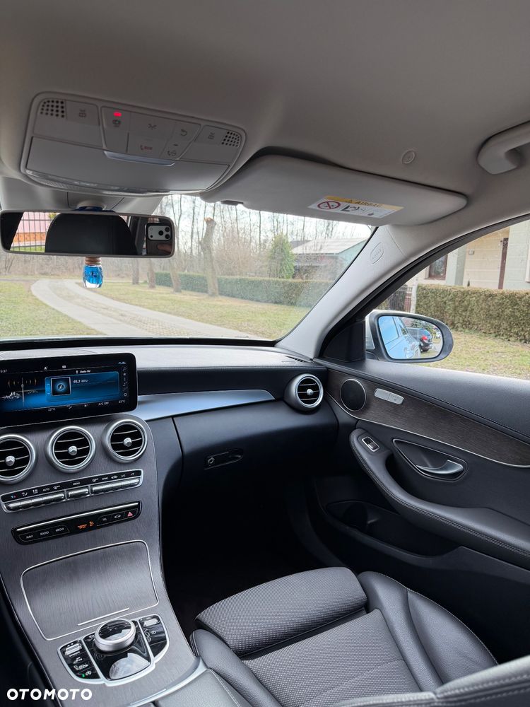 Mercedes-Benz Klasa C 300 d 9G-TRONIC Avantgarde - 10