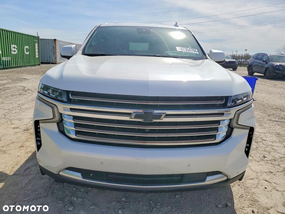 Chevrolet Tahoe - 2