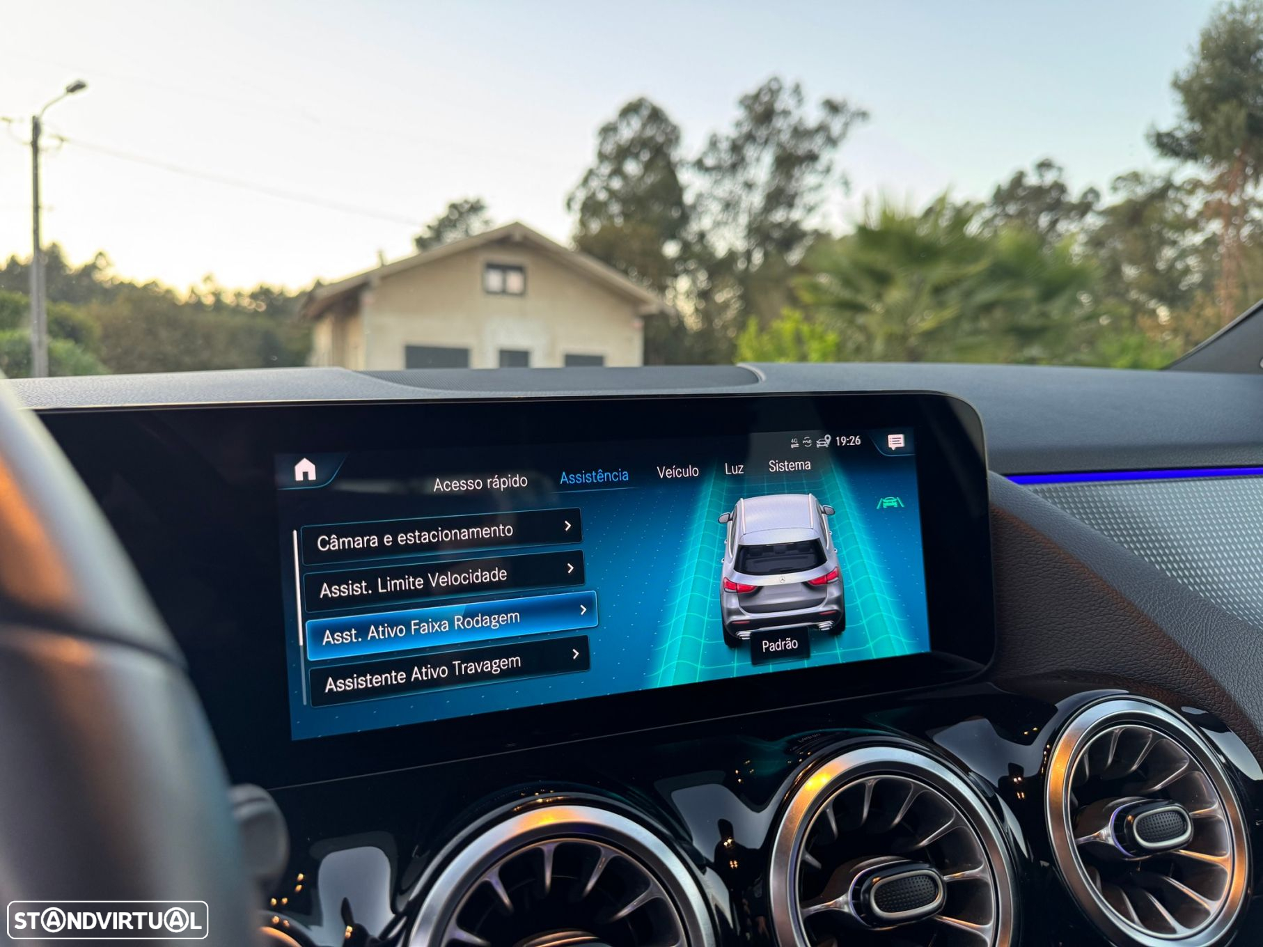 Mercedes-Benz GLA 200 d Progressive - 17