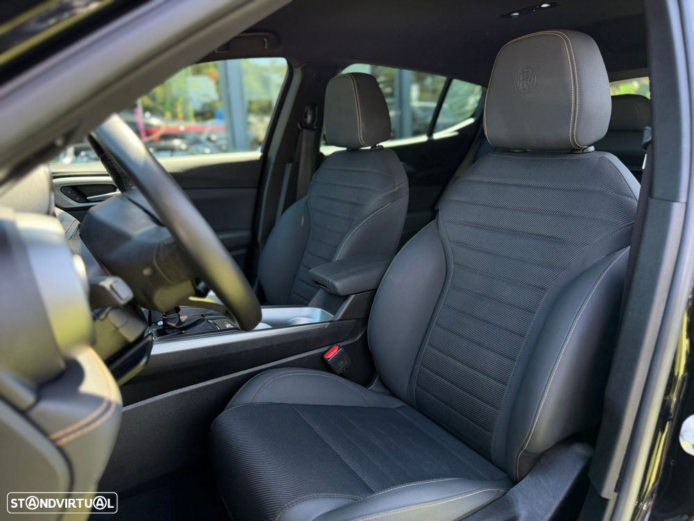 Alfa Romeo Tonale 1.3 Plug-In Hybrid TI e-AWD - 17