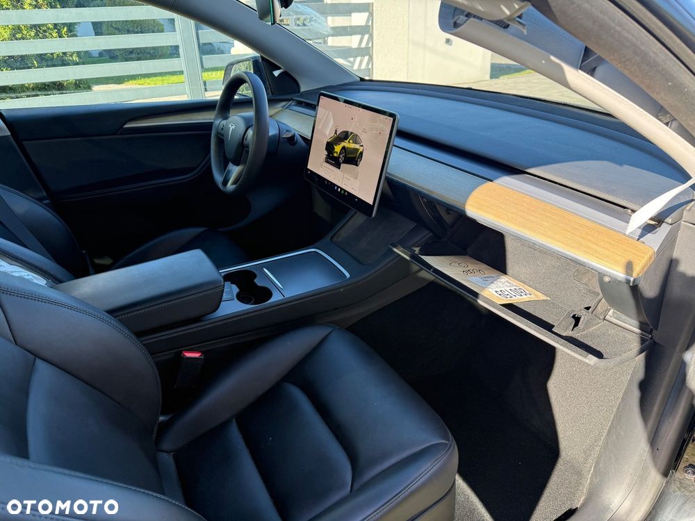 Tesla Model Y RWD - 7