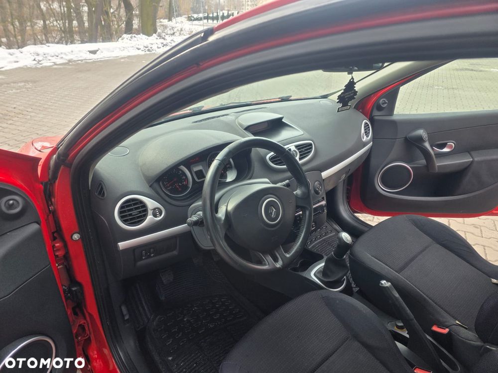 Renault Clio 1.2 16V Luxe Dynamique - 8