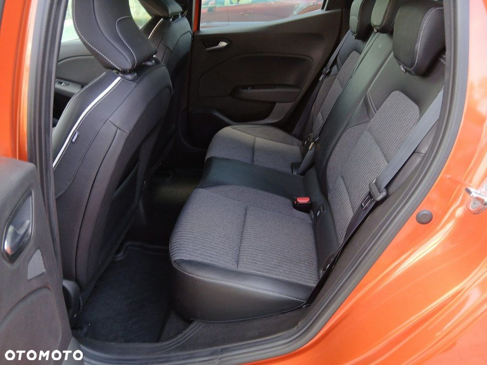 Renault Clio - 22