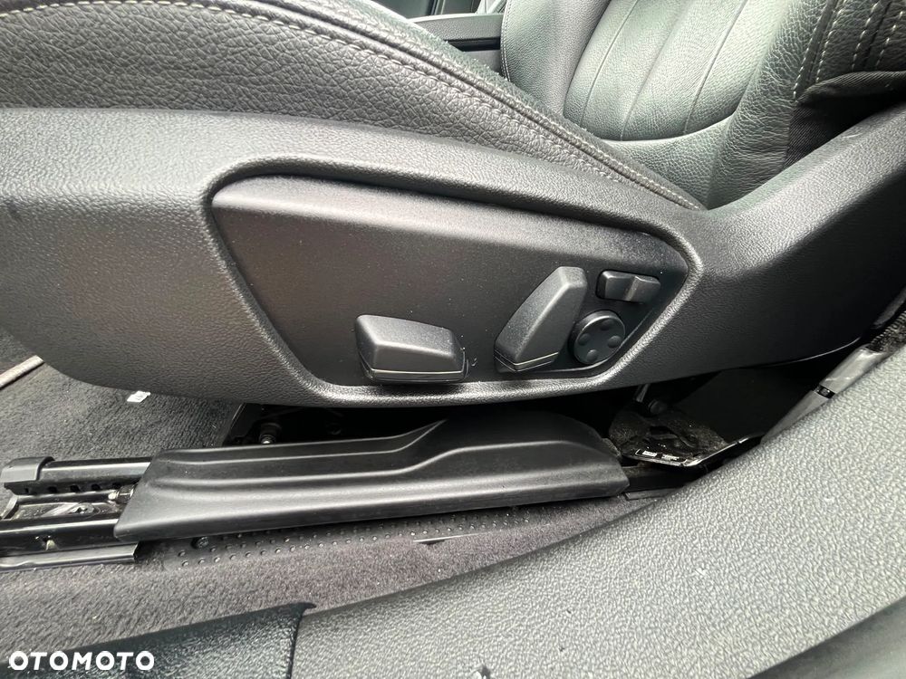 BMW Seria 1 118i M Sport - 19