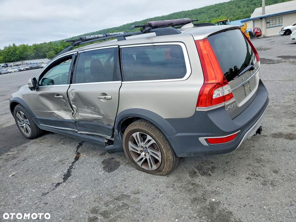 Volvo XC 70 - 3
