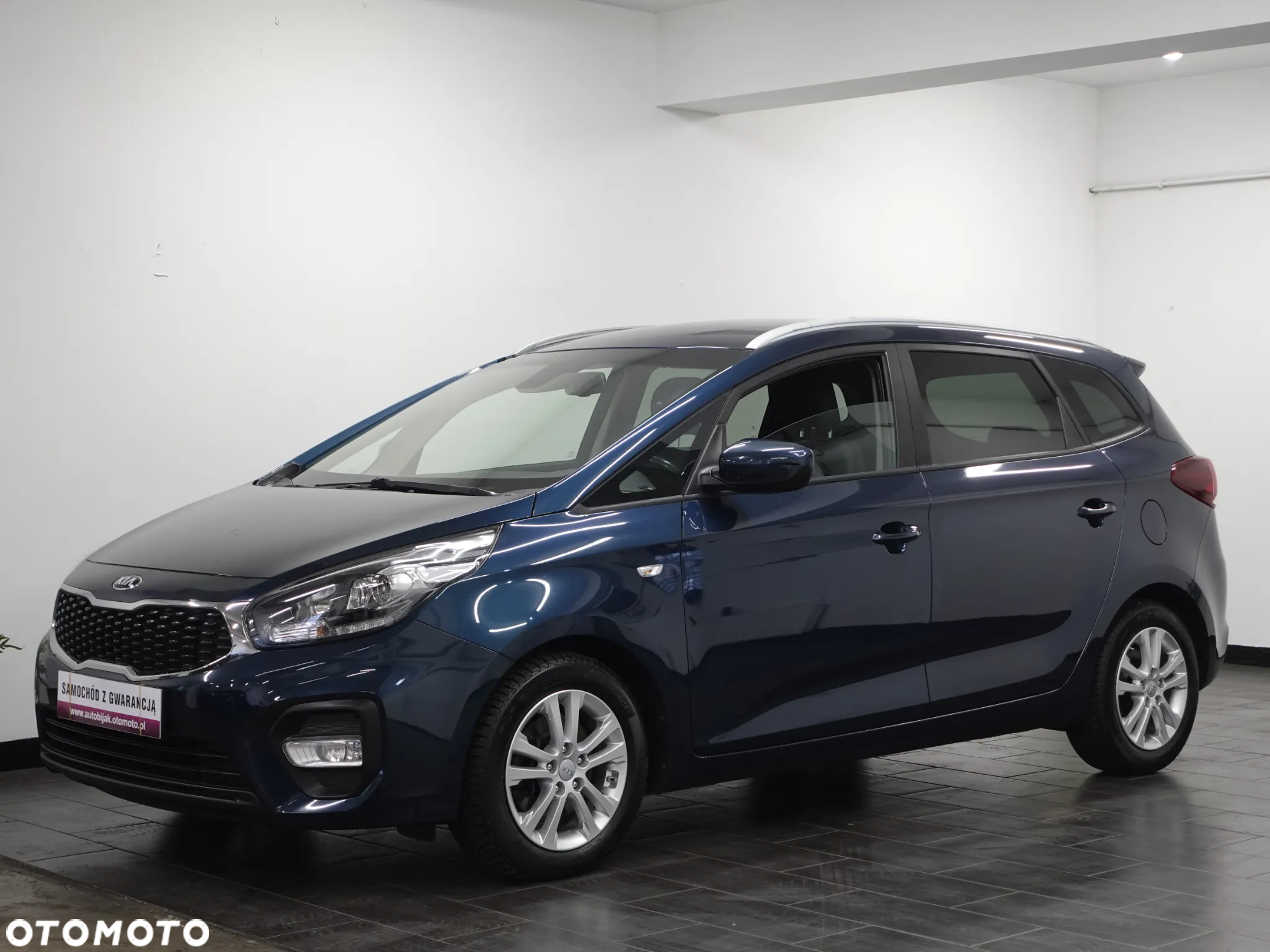 Kia Carens 1.7 CRDi 141 ISG Vision - 4
