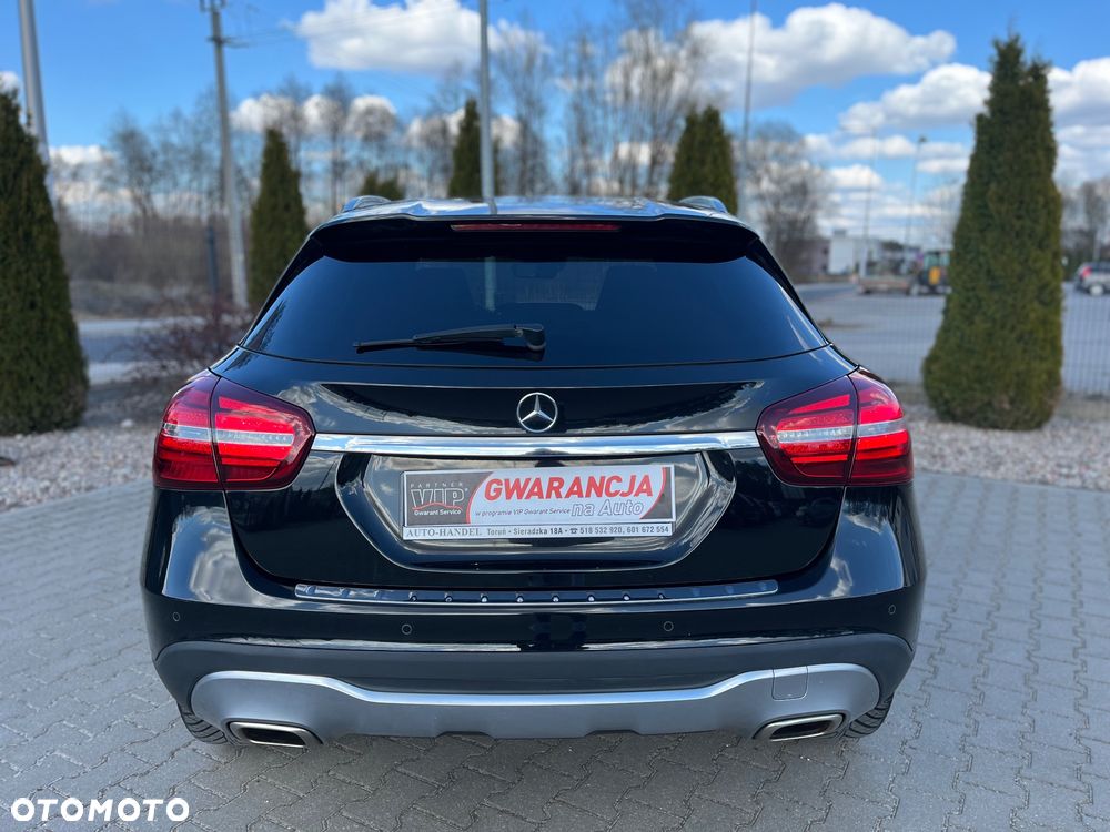 Mercedes-Benz GLA 180 UrbanStyle Edition - 12