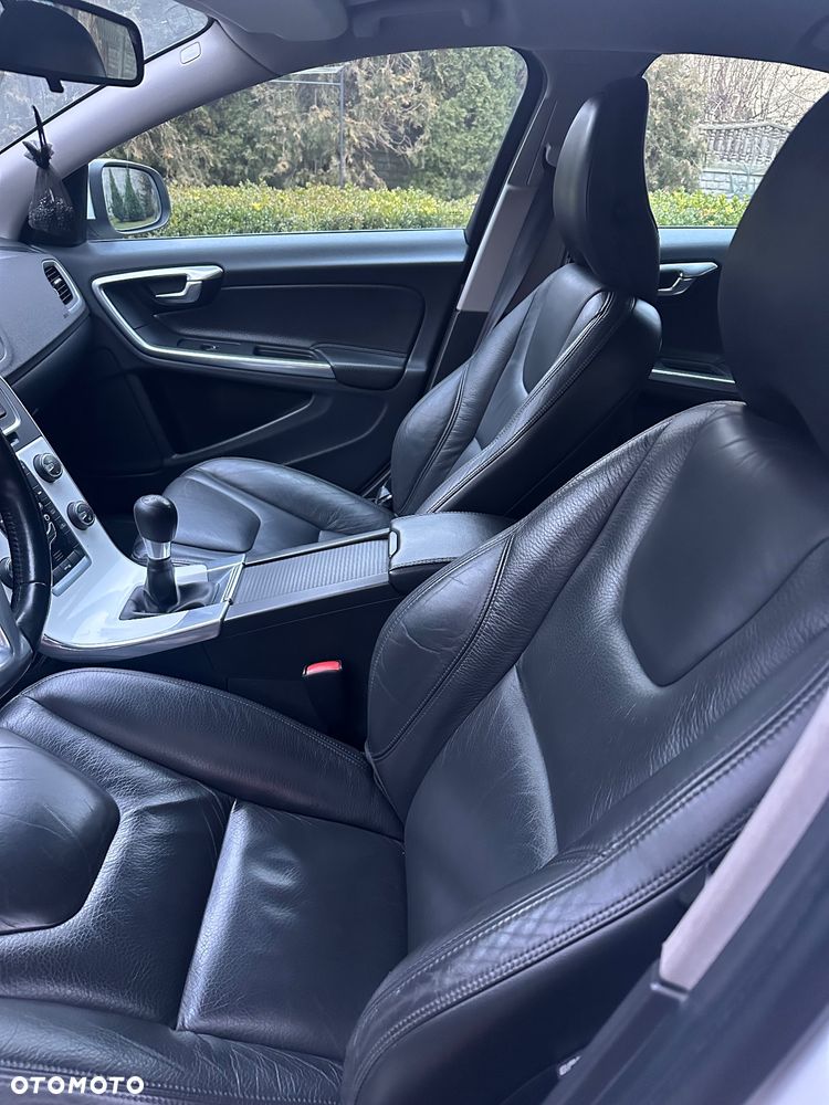 Volvo S60 D2 - 9
