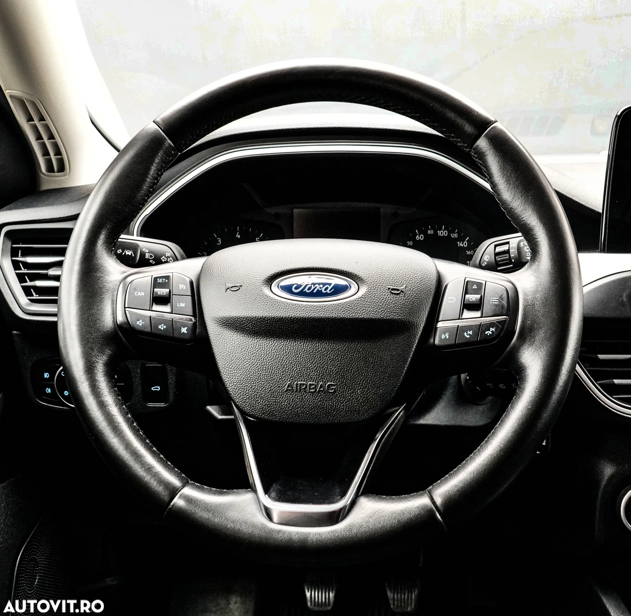 Ford Focus 1.0 EcoBoost Titanium Business - 18