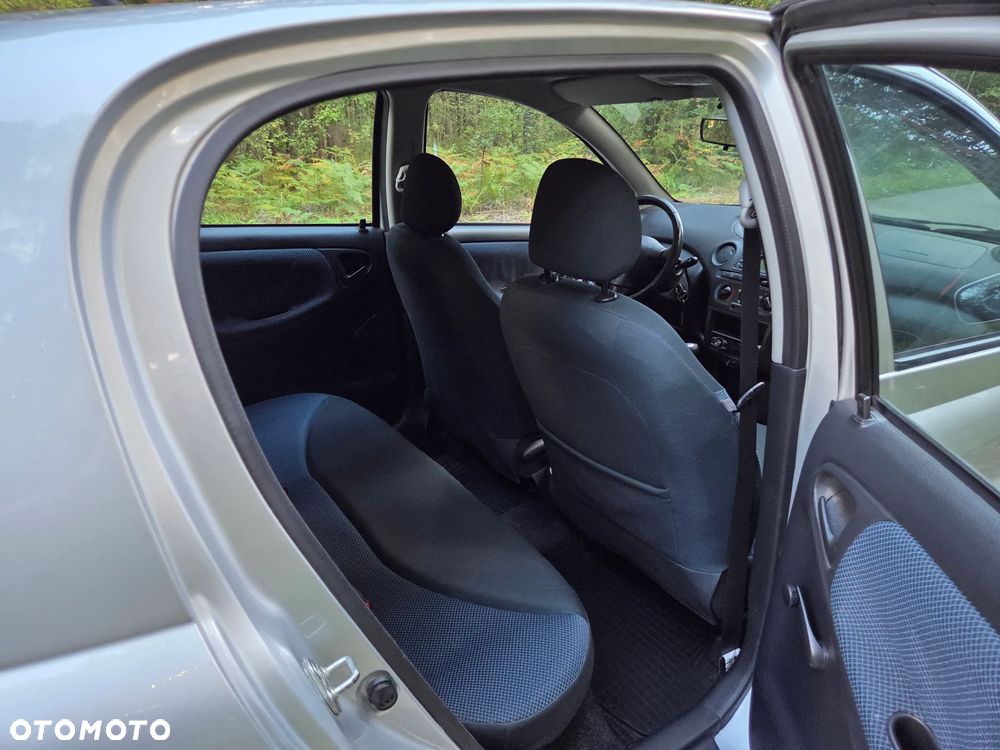 Toyota Yaris 1.0 Base - 15