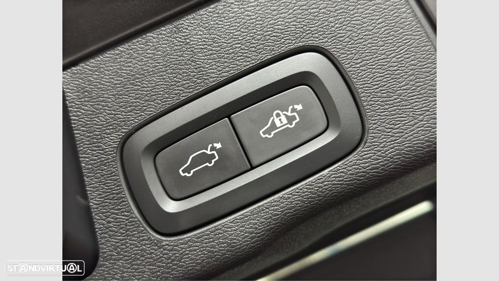 Volvo XC 60 2.0 T6 PHEV Core AWD - 19