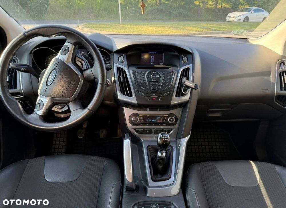 Ford Focus 2011 photo 3
